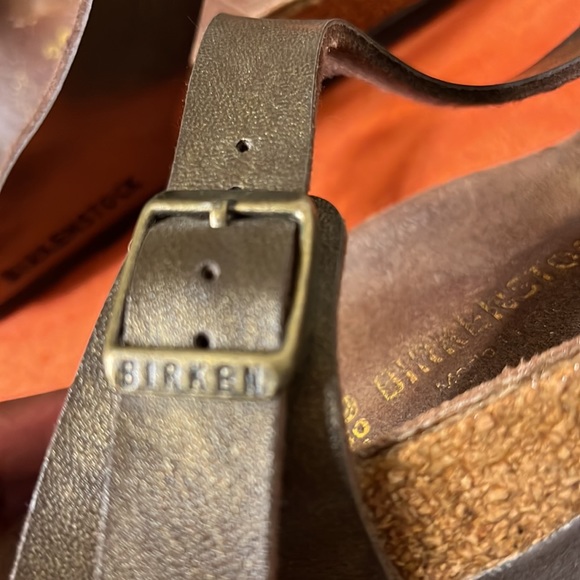 Birkenstock Gizeh bronze sandals 8/Euro 39 - Picture 6 of 12